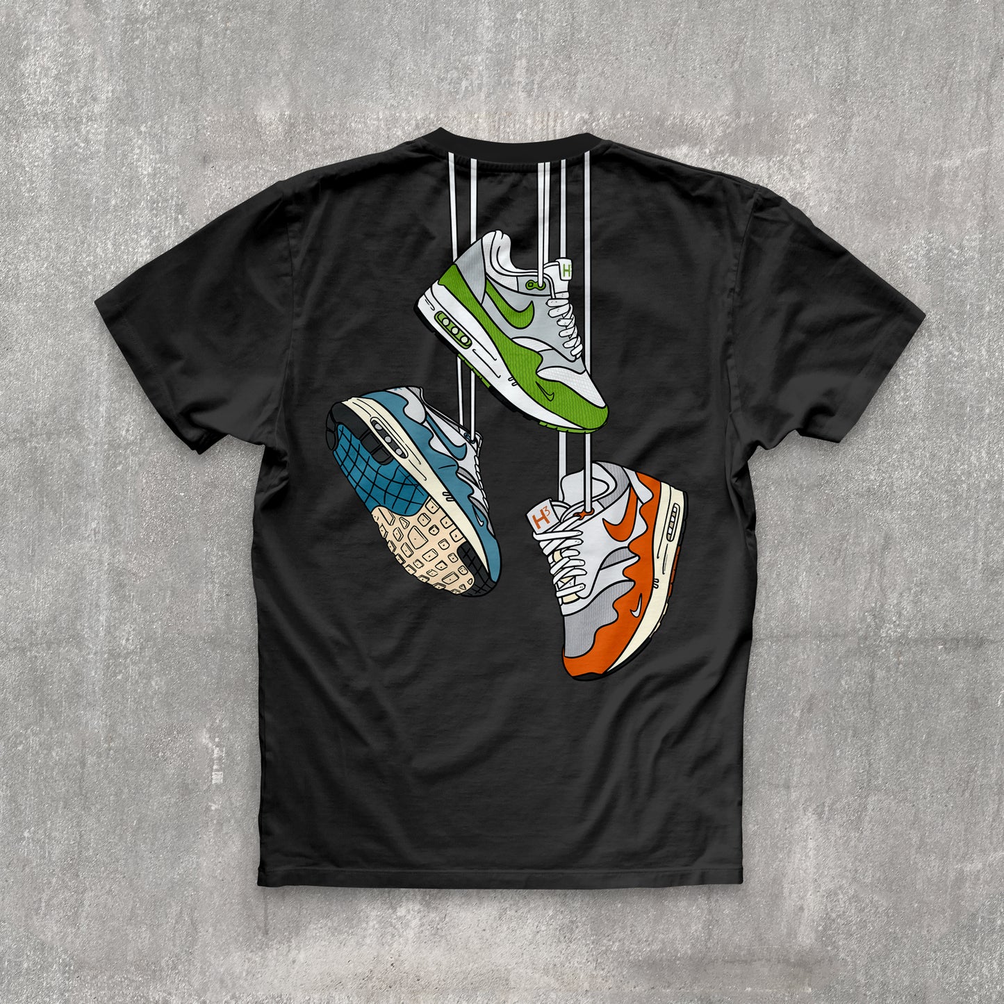 T-Shirt AM1 hängend (schwarz)